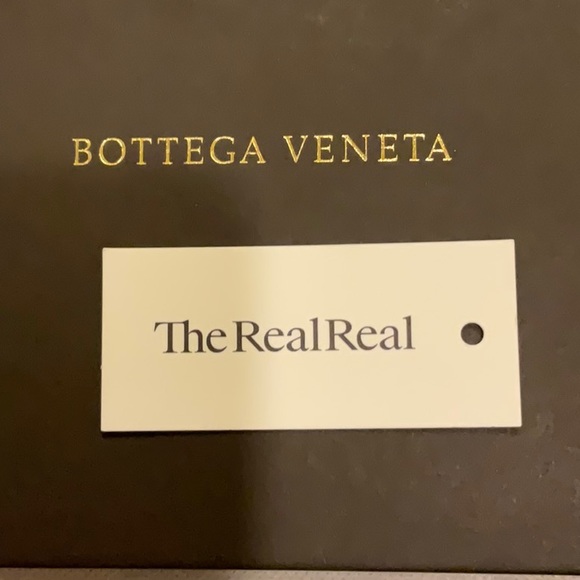 Bottega Veneta Leather Compact Wallet - Picture 8 of 9